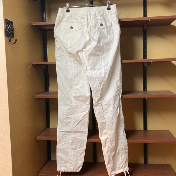 Boston Proper - Picture 7 of 8